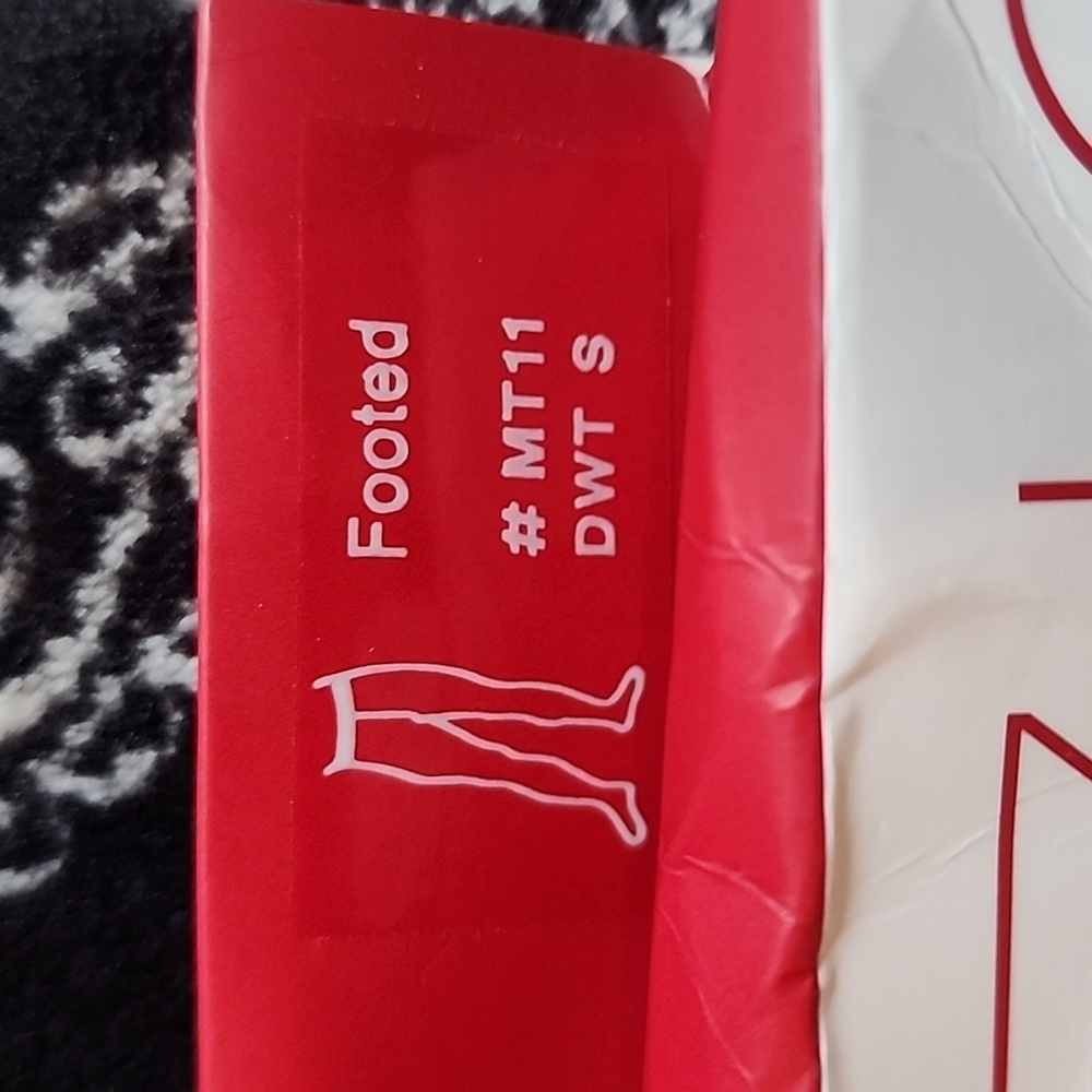 Capezio Men's Footed Tights MT11 - Size Small - NEW - Picture 2 of 8